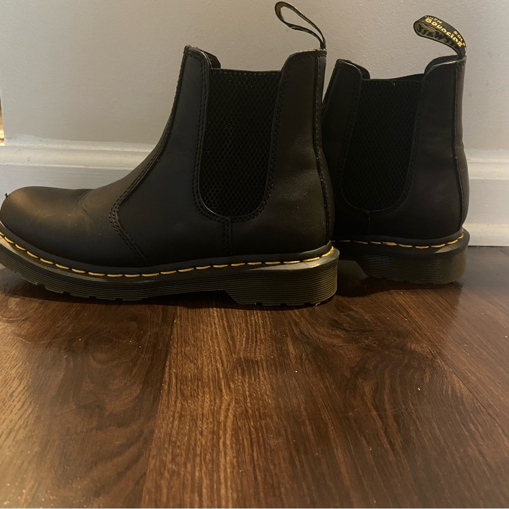 Dr. Marten Black Chelsea Boots